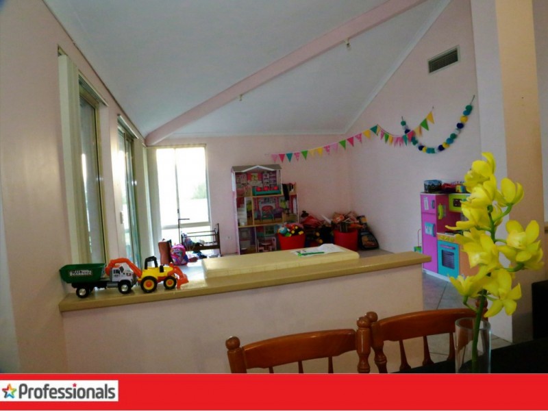 21 Dundee Street, Leeming WA 6149