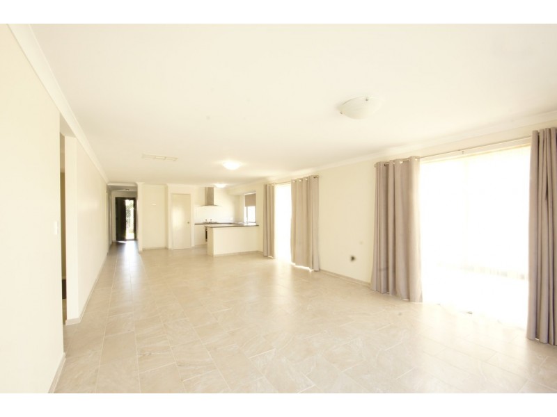 1 Frankenia Turn, Success WA 6164