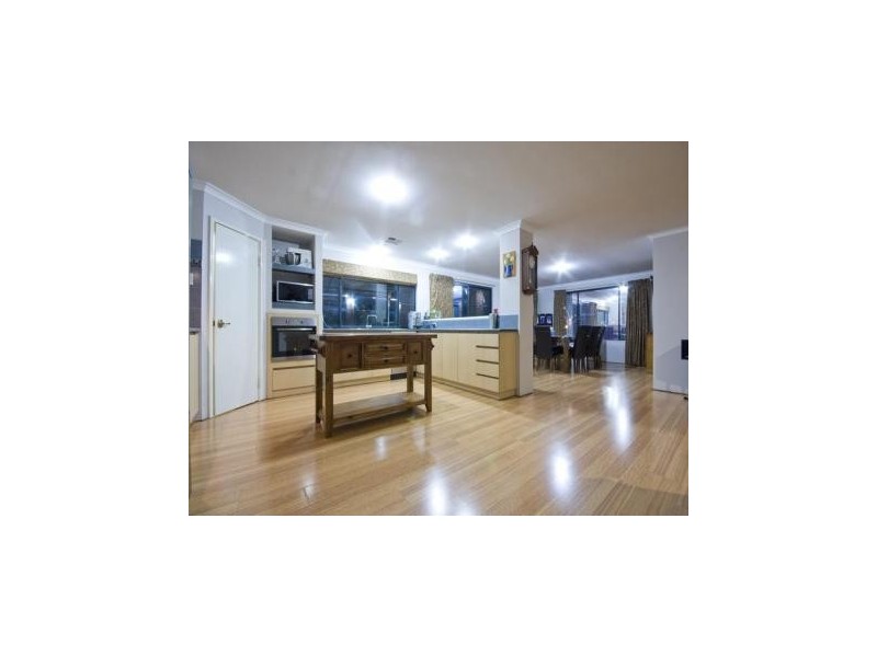 31 Steiner Ave, Success WA 6164