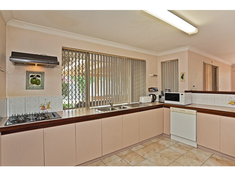 4 farrington, Leeming WA 6149