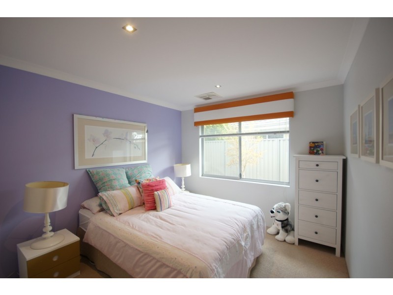 LEASED 8 Isla Place, Piara Waters WA 6112