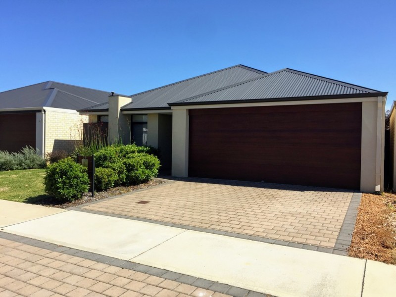 LEASED!!! 29 Bellas Circuit, Piara Waters WA 6112