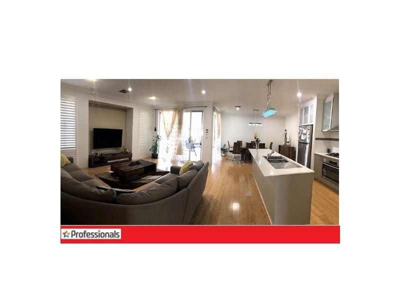 4 Ruck Street, Wattle Grove WA 6107