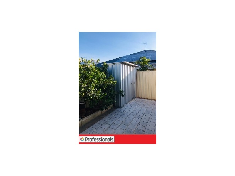 4 Ruck Street, Wattle Grove WA 6107