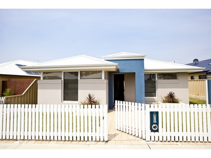 9 Aromatic Crescent, Atwell WA 6164