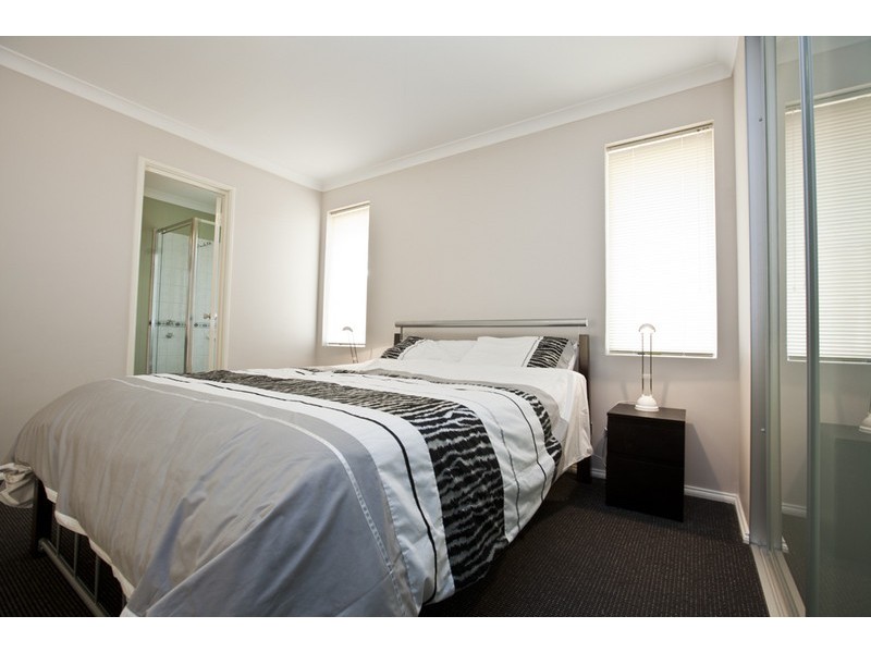 9 Aromatic Crescent, Atwell WA 6164