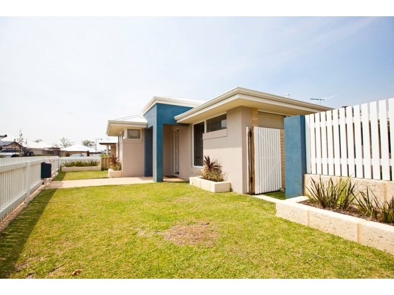 9 Aromatic Crescent, Atwell WA 6164