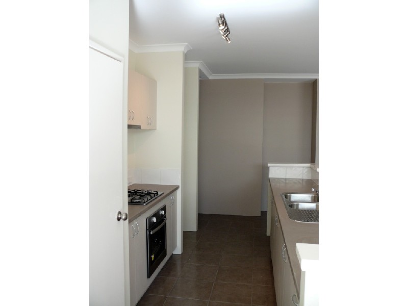 10 Eton Court, Parmelia WA 6167