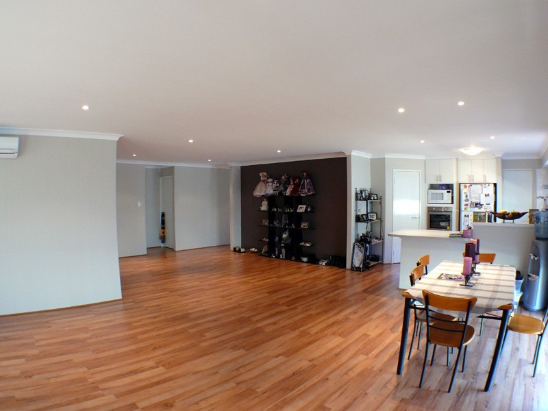 18 Lyndhurst Crescent, Wellard WA 6170