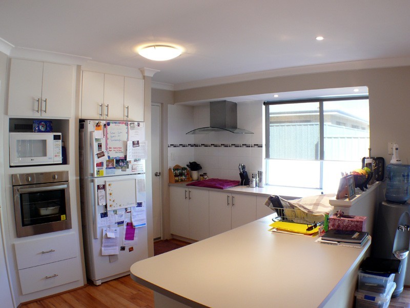 18 Lyndhurst Crescent, Wellard WA 6170