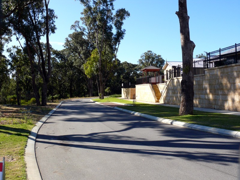 18 Lyndhurst Crescent, Wellard WA 6170