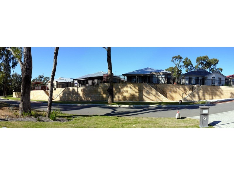 18 Lyndhurst Crescent, Wellard WA 6170