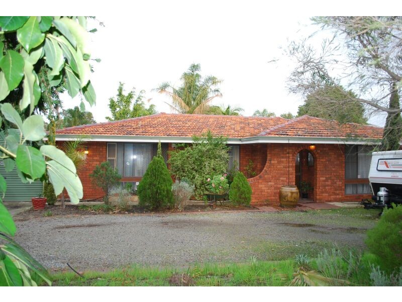 153 Corfield St, Gosnells WA 6110