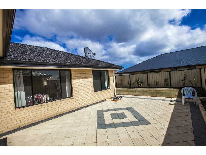 20 Baumea Turn, Hammond Park WA 6164