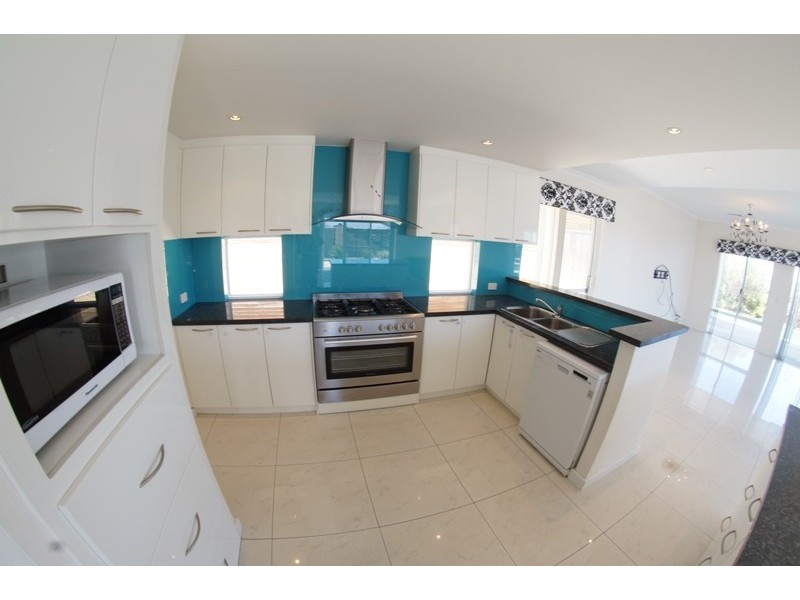 14 BlackSwan Rise, Beeliar WA 6164