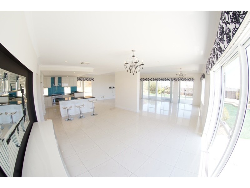 14 BlackSwan Rise, Beeliar WA 6164