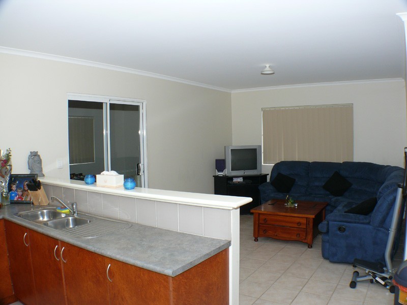 1/115 Parkin Street, Rockingham WA 6168