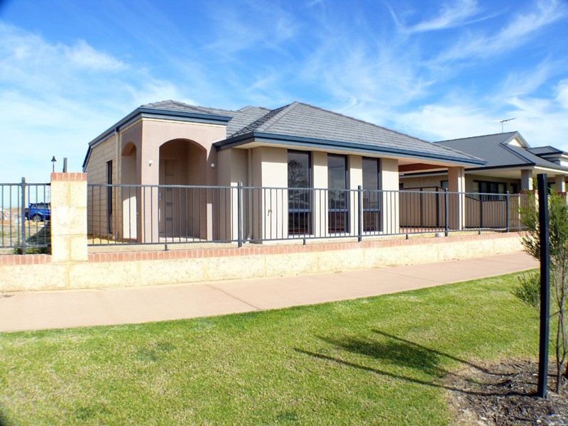 6 Serotina Lane, Aubin Grove WA 6164