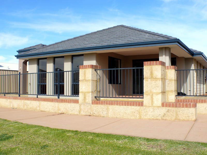 6 Serotina Lane, Aubin Grove WA 6164