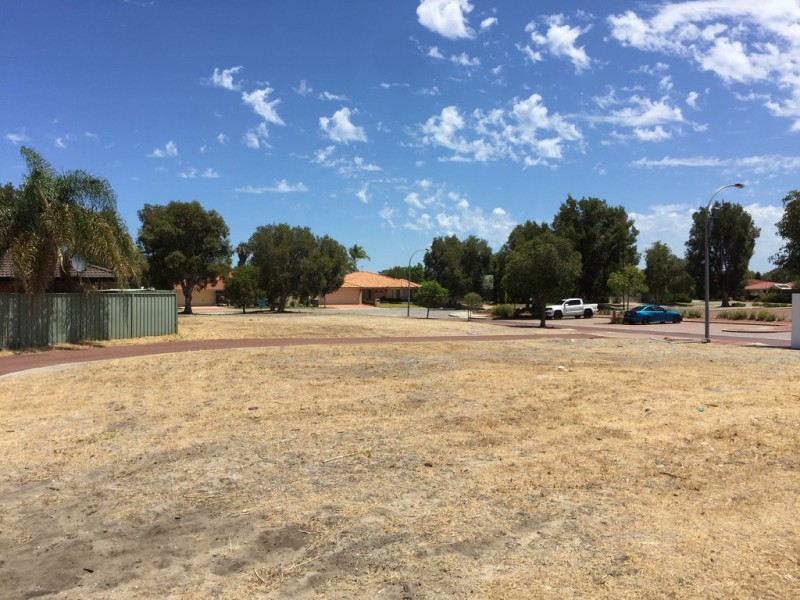 5 Lanao Way, Atwell WA 6164