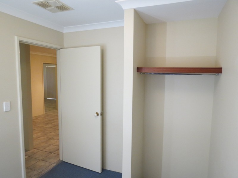 16 Tozer Loop, Atwell WA 6164
