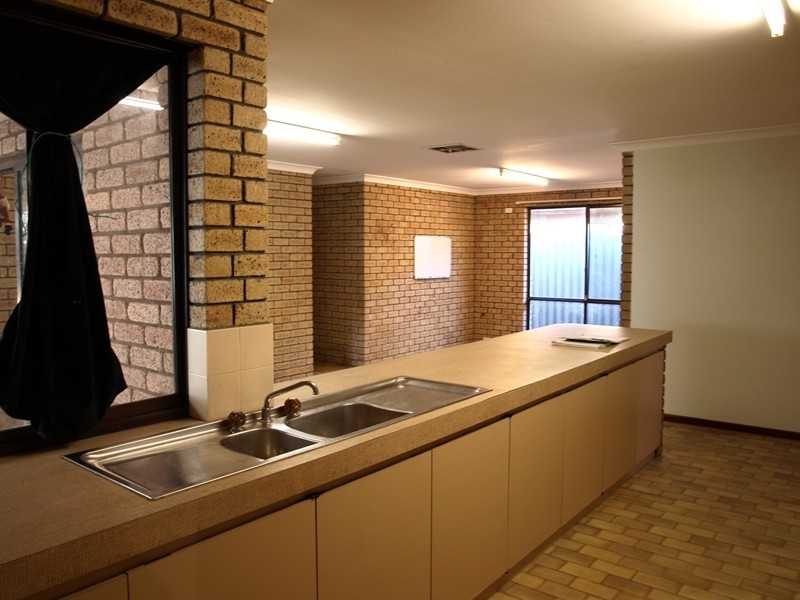 6 Barbados Close, Safety Bay WA 6169