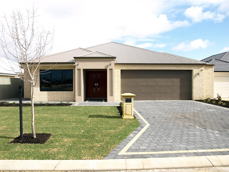 7 Birmingham Parade, Forrestdale WA 6112