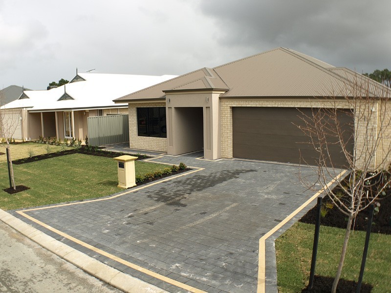 7 Birmingham Parade, Forrestdale WA 6112