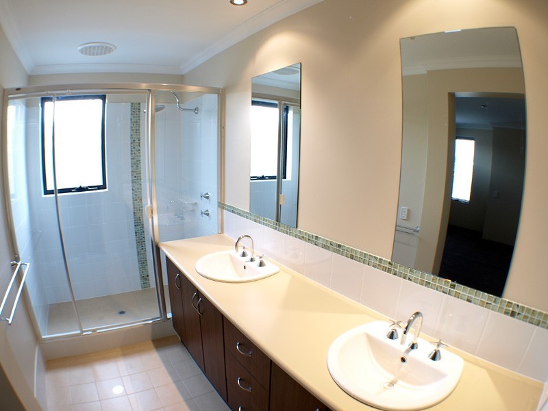 7 Birmingham Parade, Forrestdale WA 6112