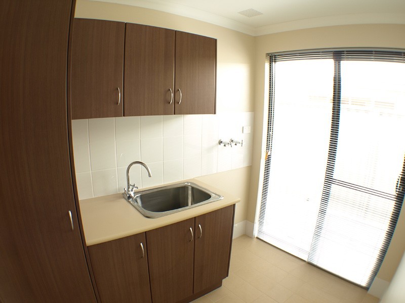 7 Birmingham Parade, Forrestdale WA 6112