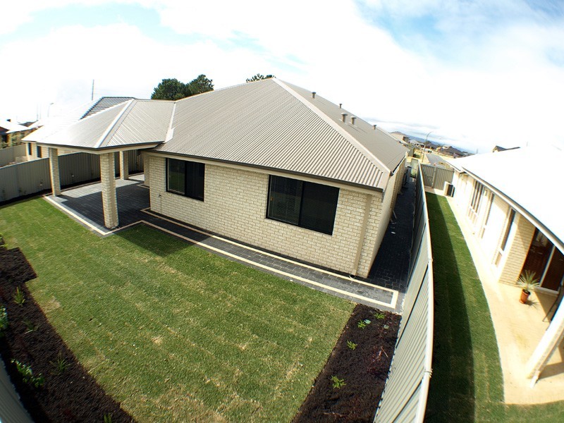 7 Birmingham Parade, Forrestdale WA 6112