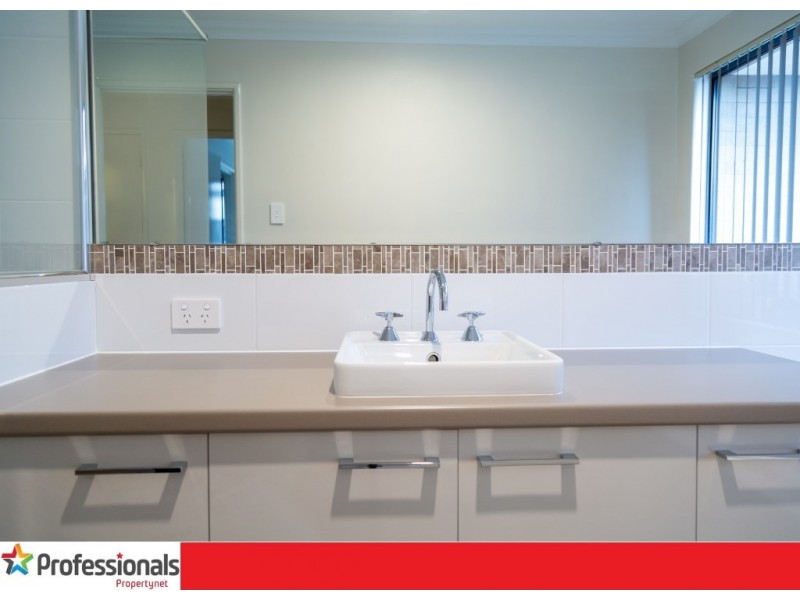 38 Silvershot Avenue, Harrisdale WA 6112