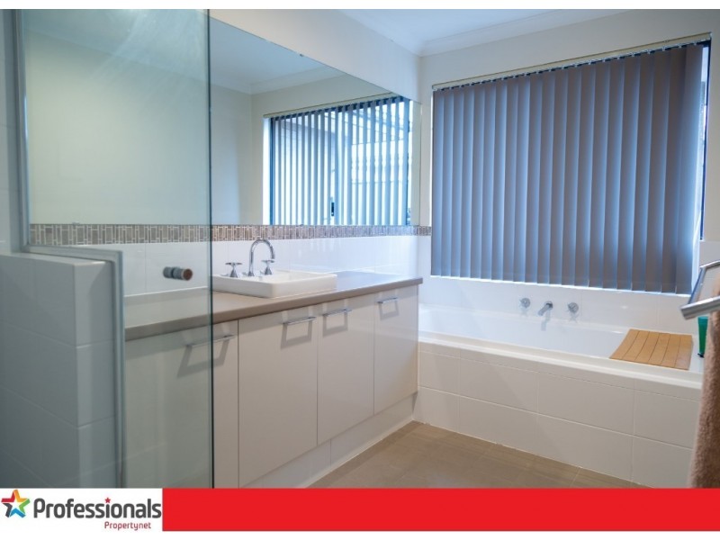 38 Silvershot Avenue, Harrisdale WA 6112