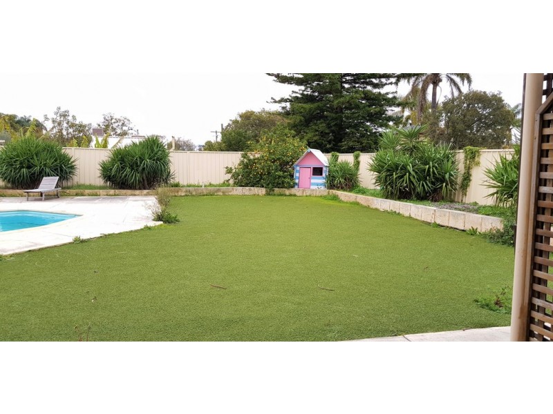 18 Marlow Way, Thornlie WA 6108