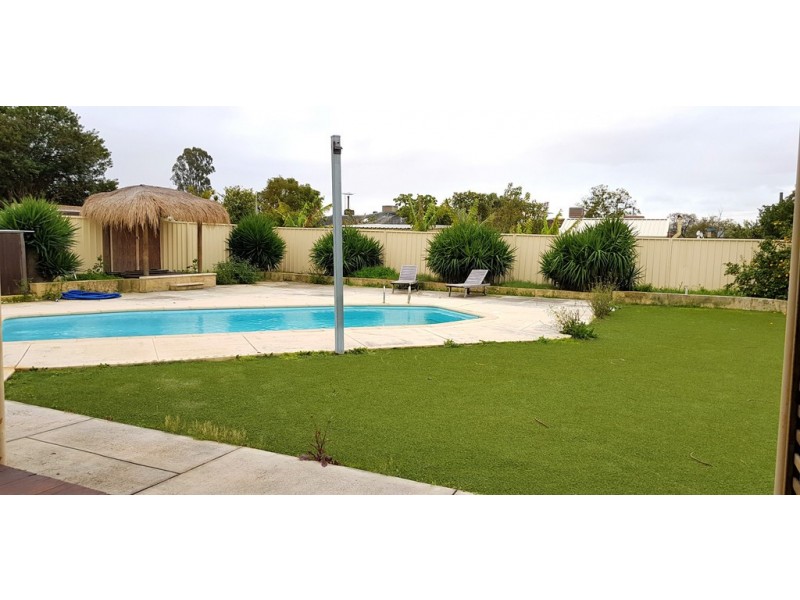 18 Marlow Way, Thornlie WA 6108