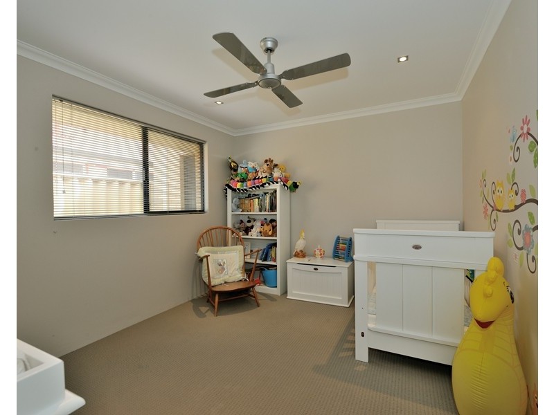 7 Essence Bend, Atwell WA 6164