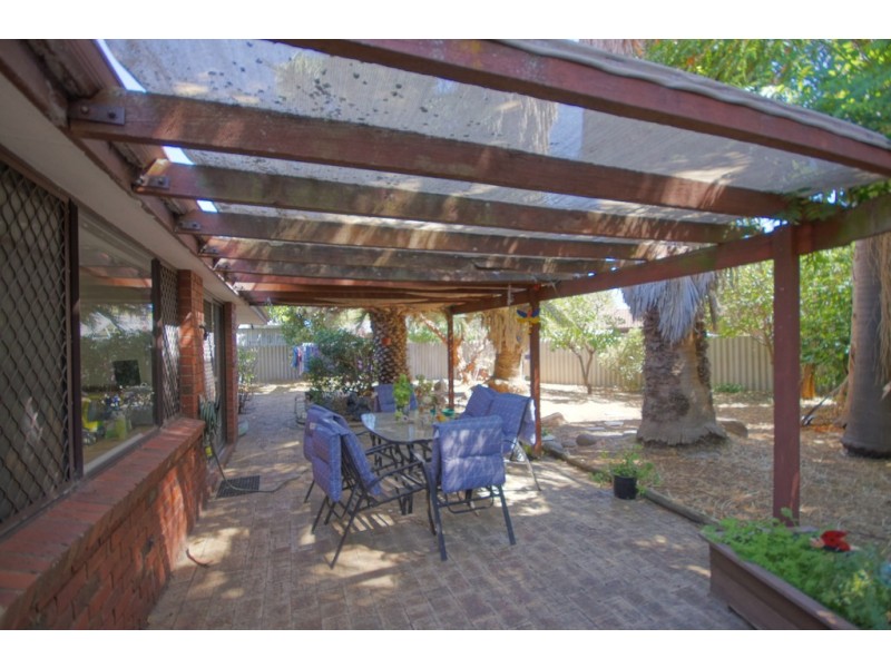 9 Jefferies Way, Leeming WA 6149