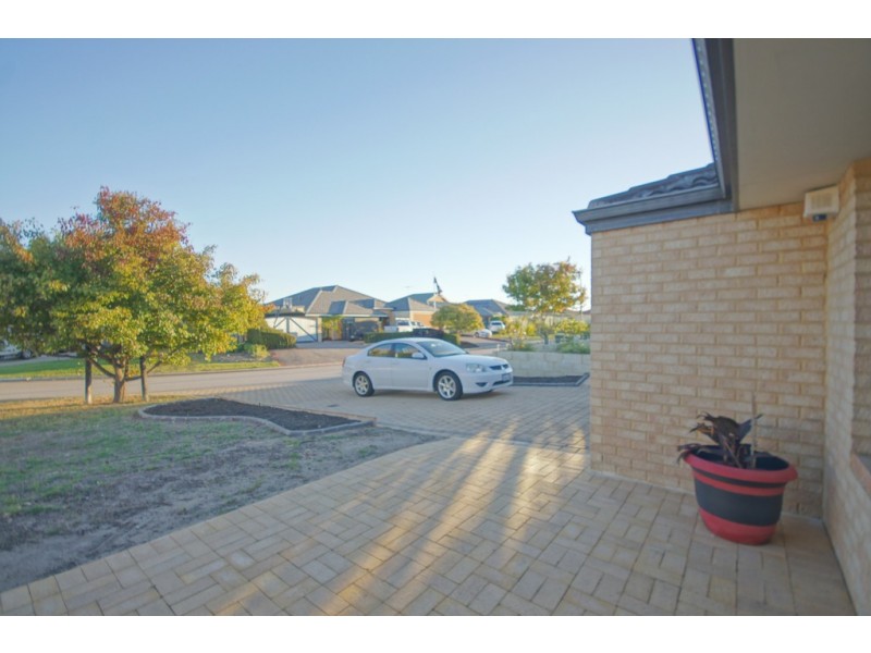 103 Minerva Loop, Success WA 6164