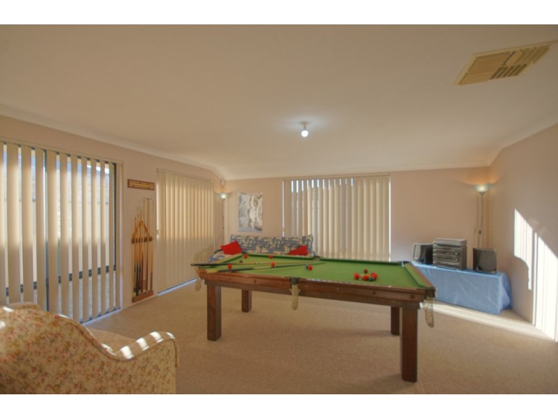103 Minerva Loop, Success WA 6164