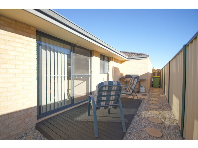103 Minerva Loop, Success WA 6164