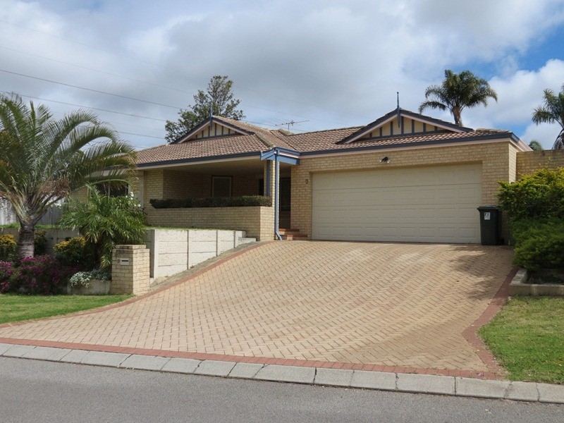 LEASED 3 Shoalhaven Rise, Success WA 6164