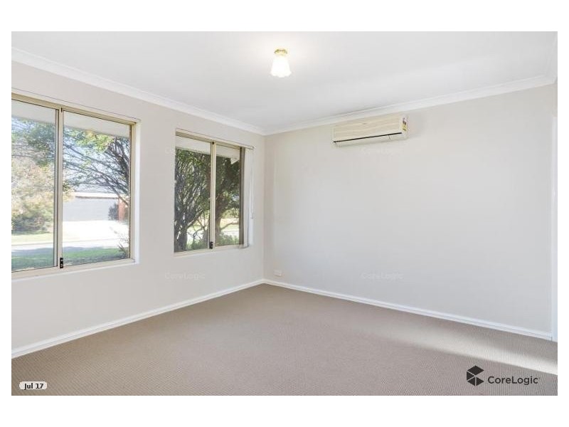 16 Dunnage Court, Atwell WA 6164