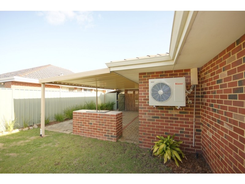 16 Dunnage Court, Atwell WA 6164