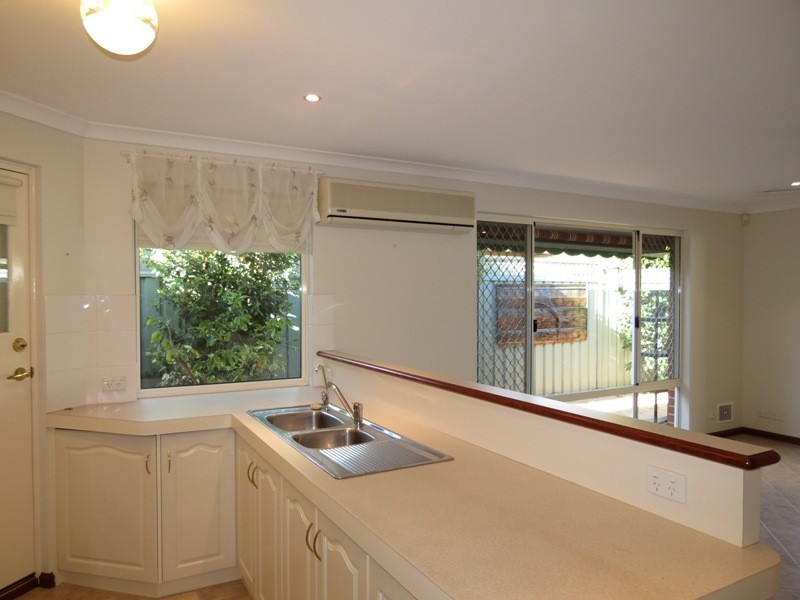 25 Jakovich Circuit, Atwell WA 6164