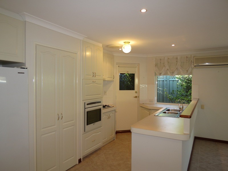 25 Jakovich Circuit, Atwell WA 6164