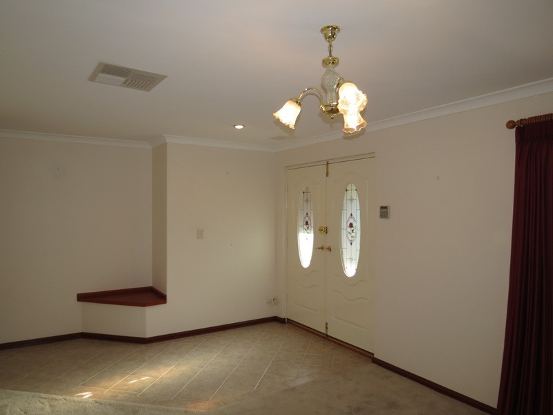 25 Jakovich Circuit, Atwell WA 6164