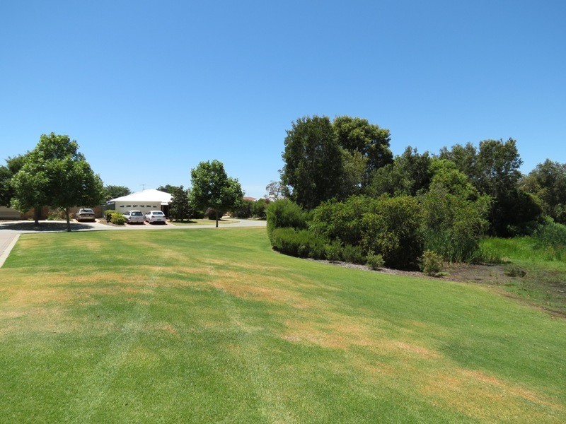 25 Jakovich Circuit, Atwell WA 6164