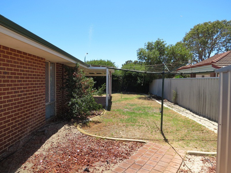 6 BUSS WAY, Atwell WA 6164