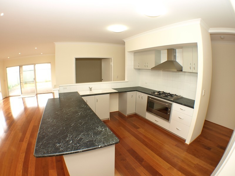 22 New England Vista, Aubin Grove WA 6164