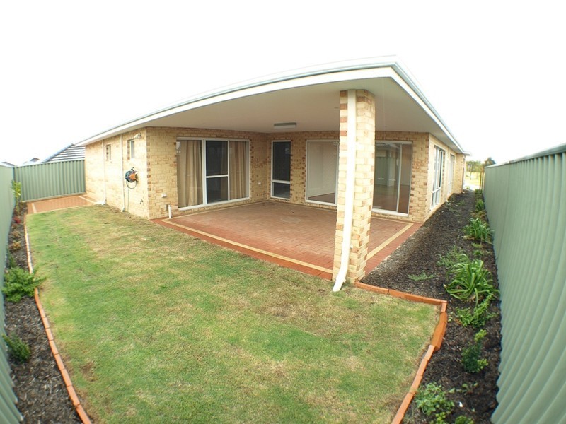 22 New England Vista, Aubin Grove WA 6164